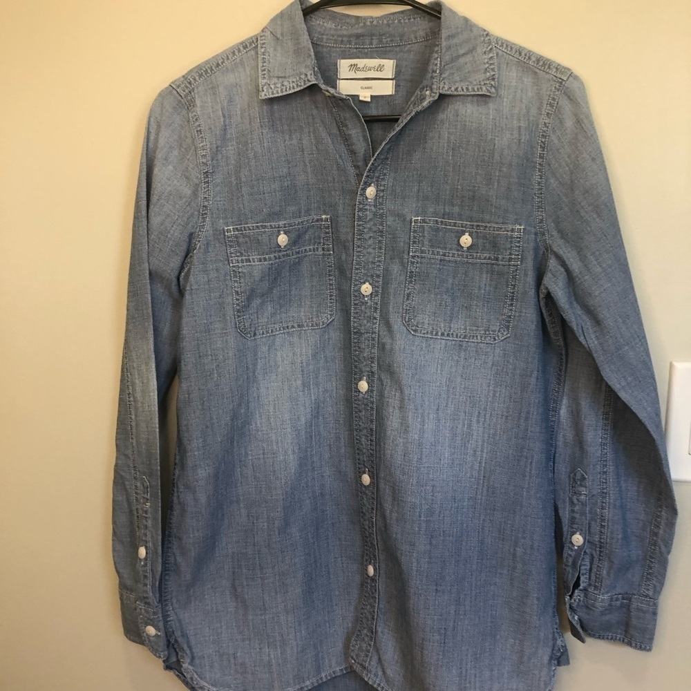 Madewell Women’s button down jean shirt size Small